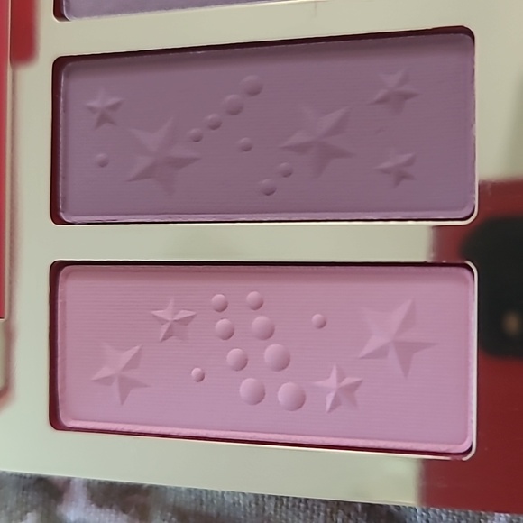 Estee Lauder eye shadows - Picture 2 of 8